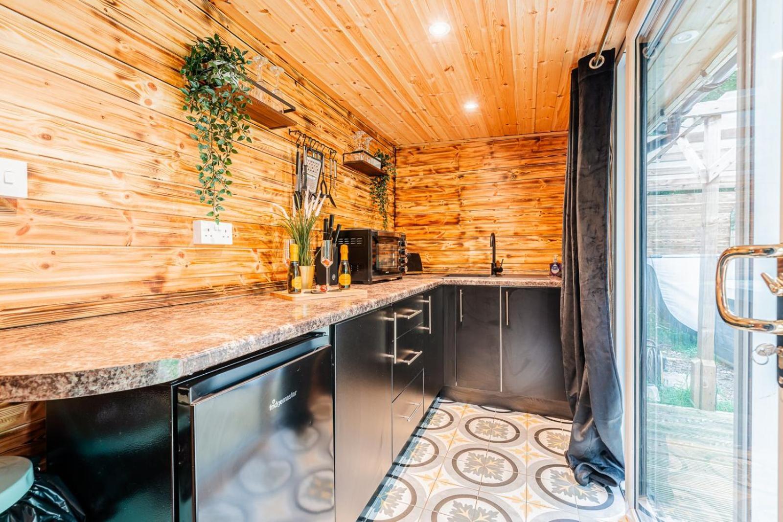 Cozy Cottage With Hot Tub! Cadnam Ngoại thất bức ảnh