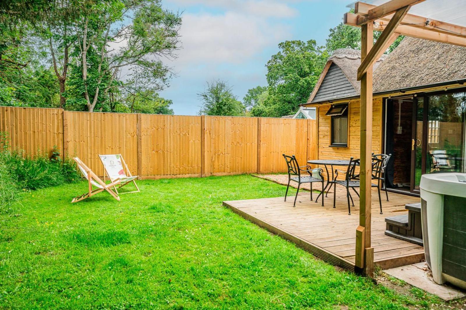 Cozy Cottage With Hot Tub! Cadnam Ngoại thất bức ảnh